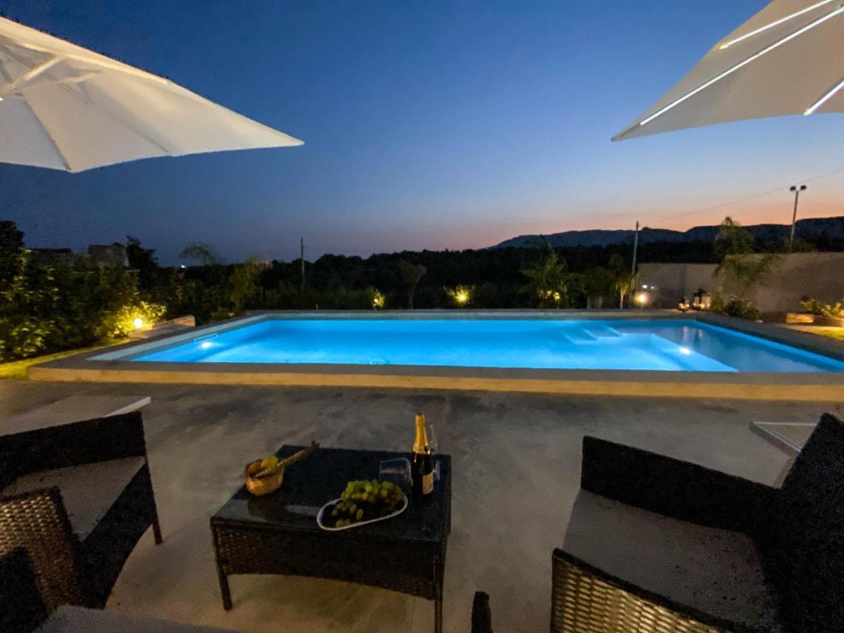 Villa Lucia With Salt Pool Fontane Bianche Exteriör bild